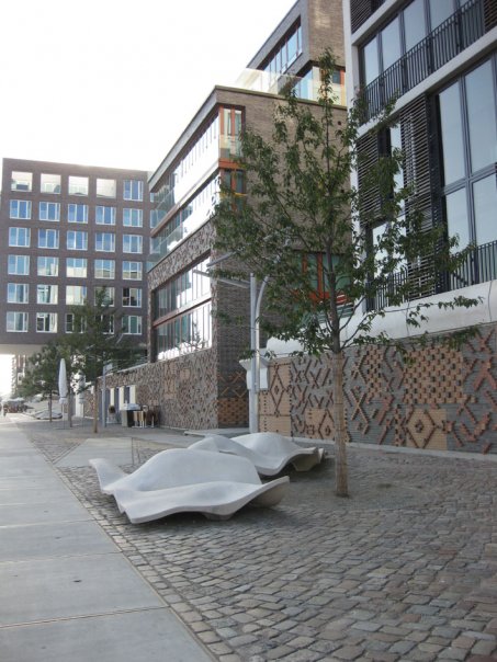 1930466_30621412670_919_n